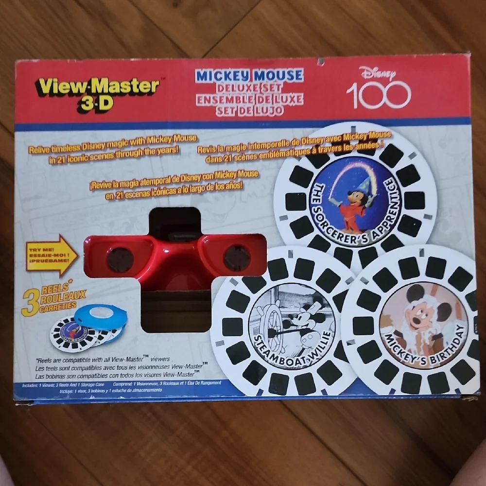 3-D Mickey Mouse Deluxe Set - Black and Red